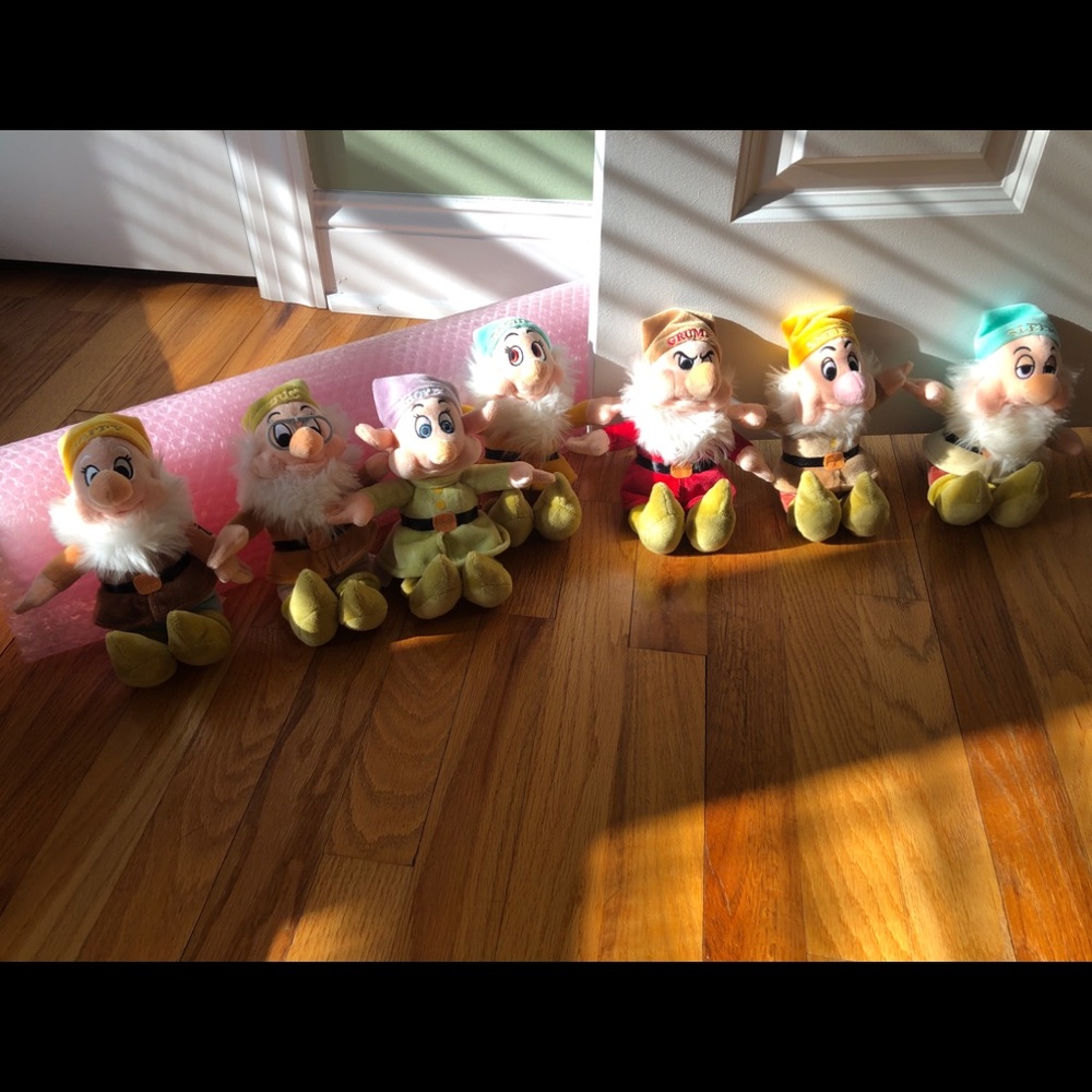 Rare Seven Dwarf Plush Set